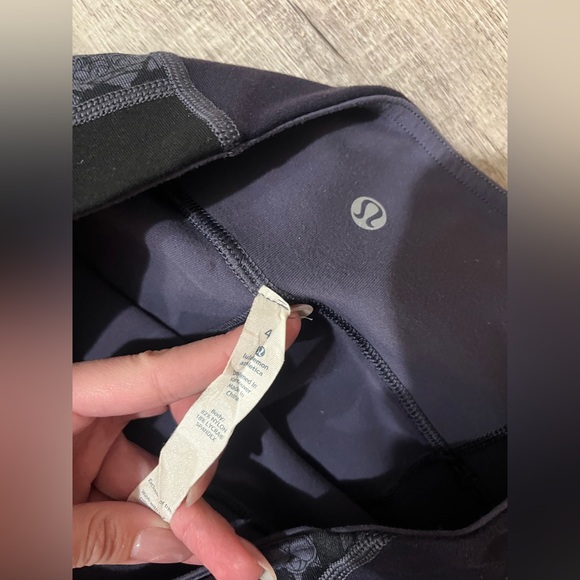 LULULEMON Skinny Groove Pant - Full-On Luon in Nightfall - Picture 6 of 8